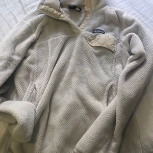 White Patagonia snap t pullover